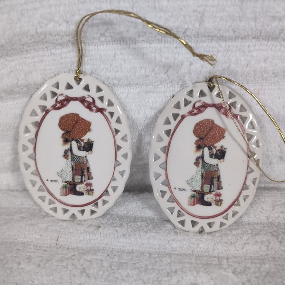 Vtg Holly Hobbie Porcelain Ornaments Set Of 2 2003 Double Sided Tree Decoration - Picture 2 of 8
